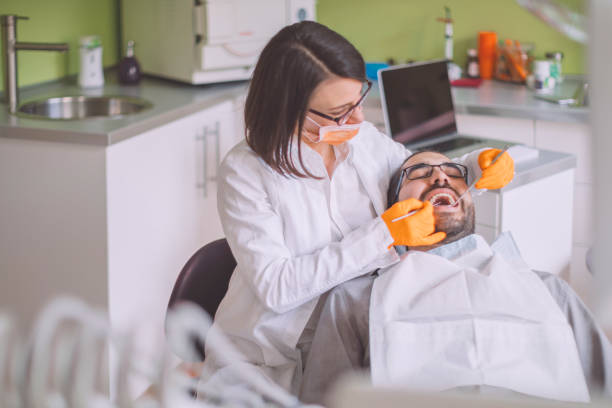 Best Cracked Tooth Emergency Dentist  in Cortland, OH